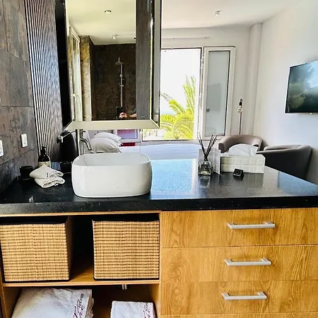 بيت ضيافة The Address 5*