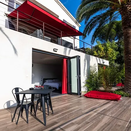 بيت ضيافة The Address 5*