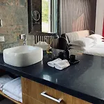 The Address ゲストハウス 5*