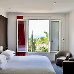 The Address 5* Cassis