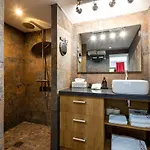 The Address 5* Cassis