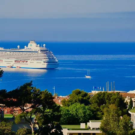 Vendégház The Address Cassis