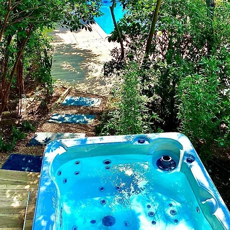 Guest house The Address Cassis