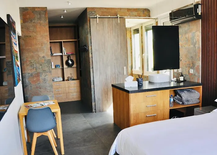 The Address Каси