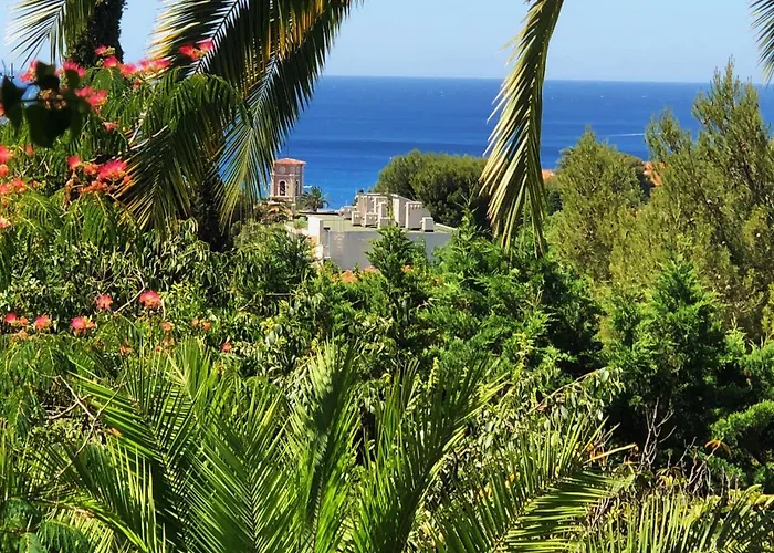 ゲストハウス The Address 5*